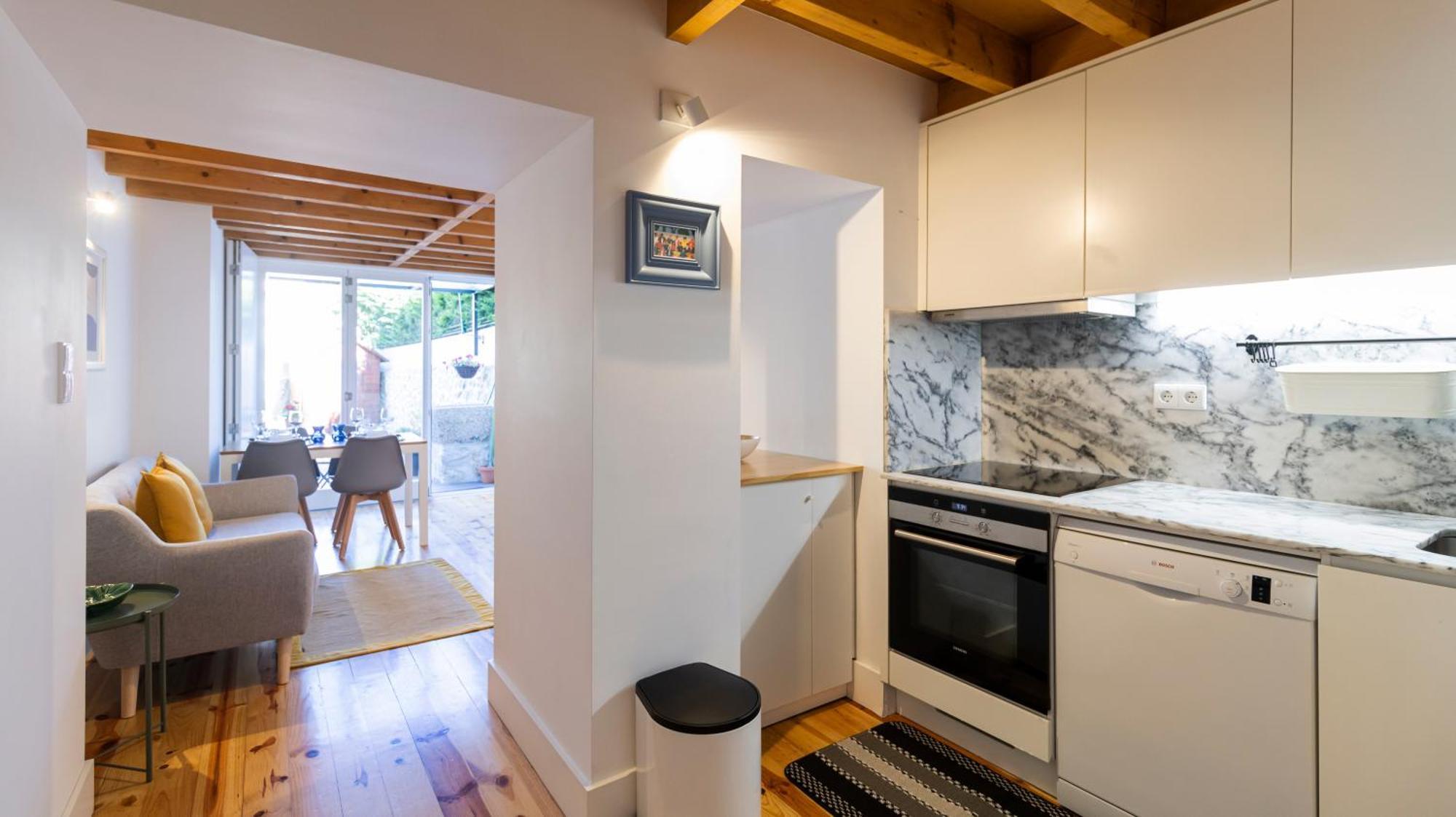 City Center Duplex W Patio By Lovelystay Porto Buitenkant foto