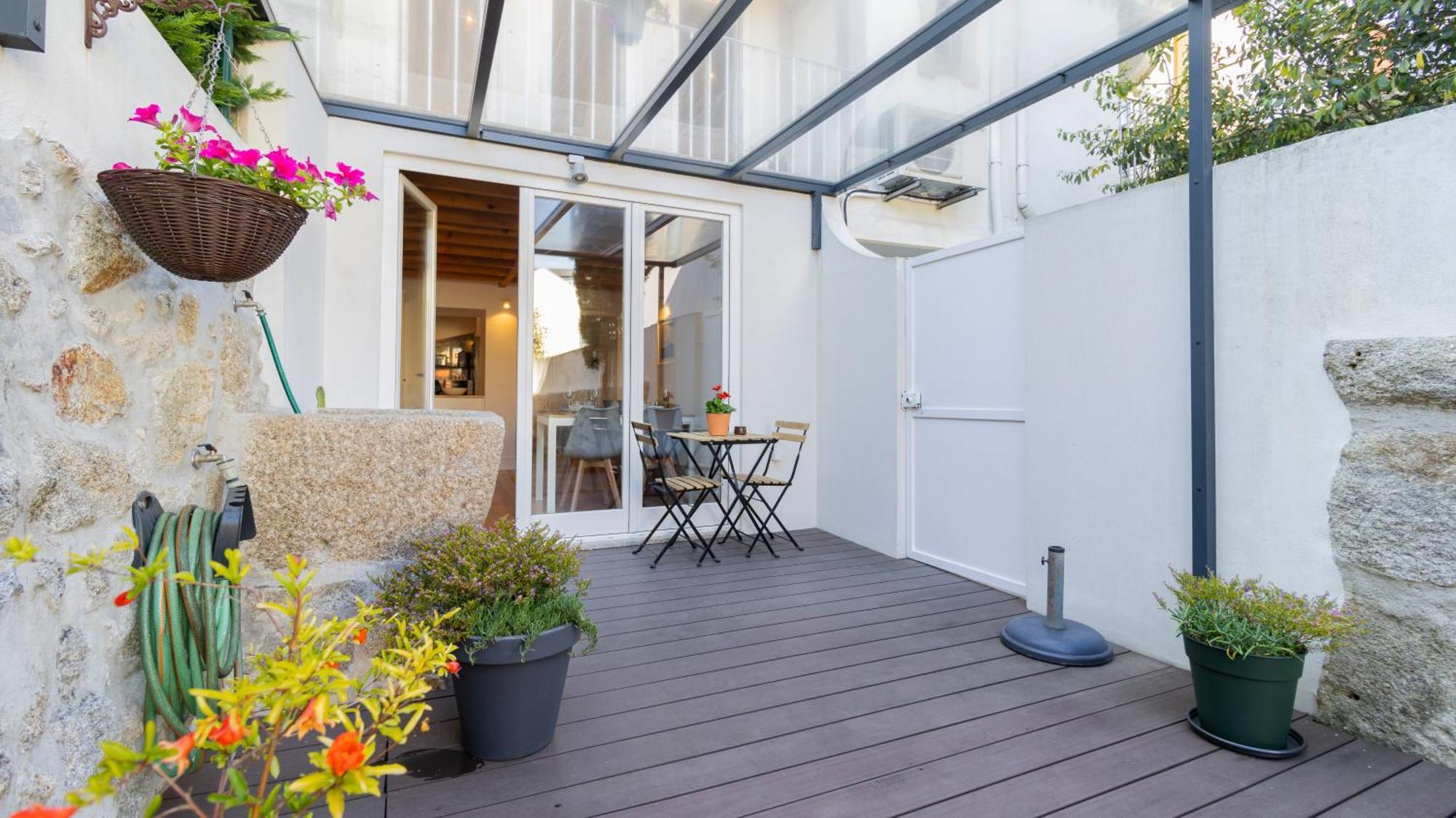 City Center Duplex W Patio By Lovelystay Porto Buitenkant foto