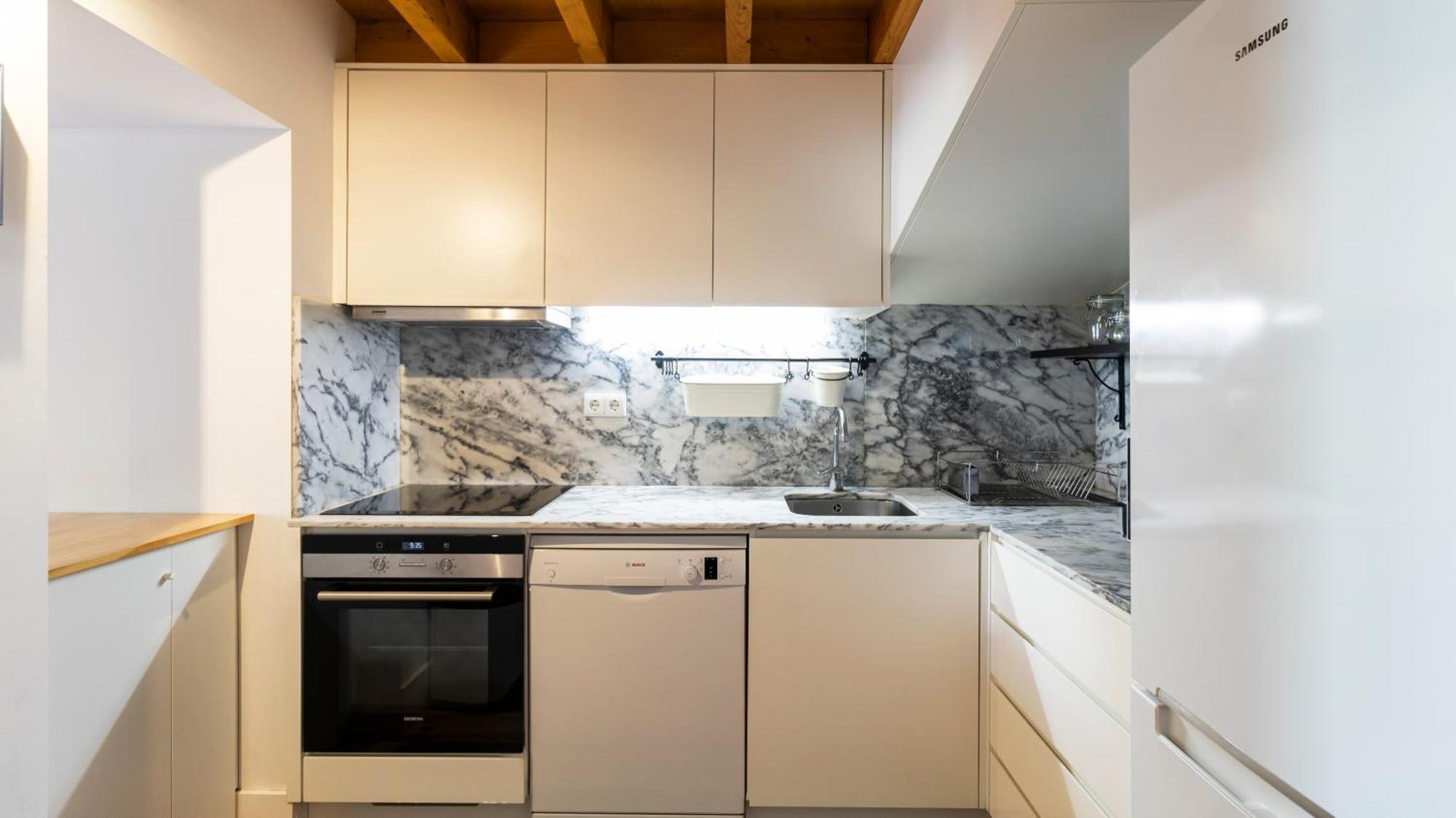 City Center Duplex W Patio By Lovelystay Porto Buitenkant foto